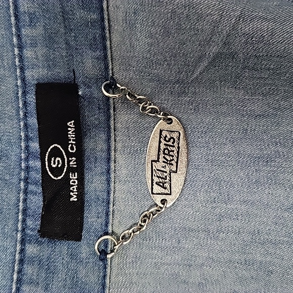 Bottom Down Jean Shirt Size Small - Picture 4 of 7